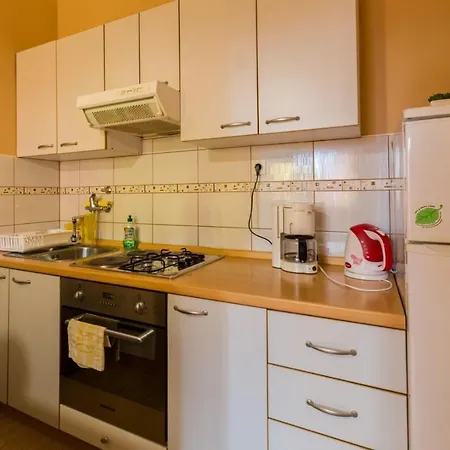 One-bedroom In Viii