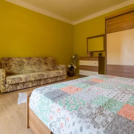 Appartamento One-bedroom In Viii *